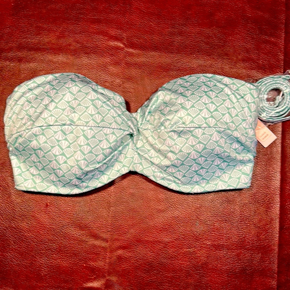 VS Swim : NWT , Seashell print, removable straps, padded (removable)
